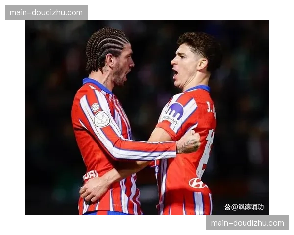 马竞中场三角传递破解压迫 科克与德保罗控制节奏能力突出 马竞中场三角传递破解压迫 科克与德保罗控制节奏能力突出